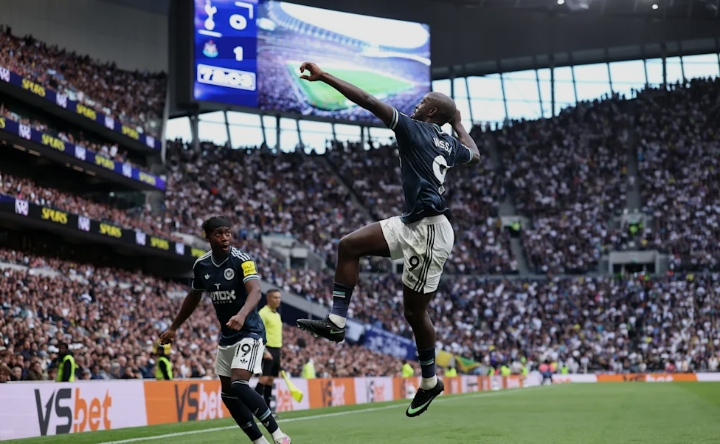 Tottenham’s Nightmare Start Deepens as Newcastle Win 2-0